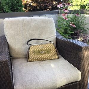 Karen Wilson 🇨🇦 Designer Retro Bag